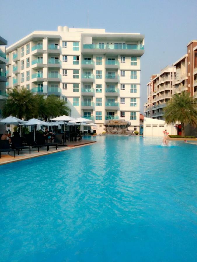 GrandBlue Condominium By Dirk Mae Phim Exterior foto