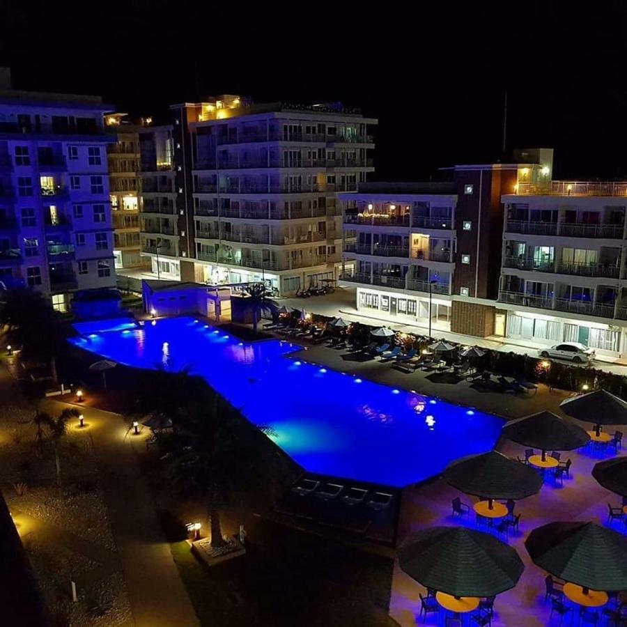 GrandBlue Condominium By Dirk Mae Phim Exterior foto