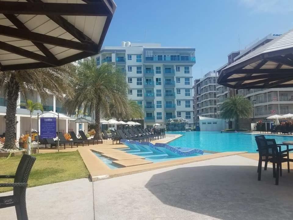 GrandBlue Condominium By Dirk Mae Phim Exterior foto